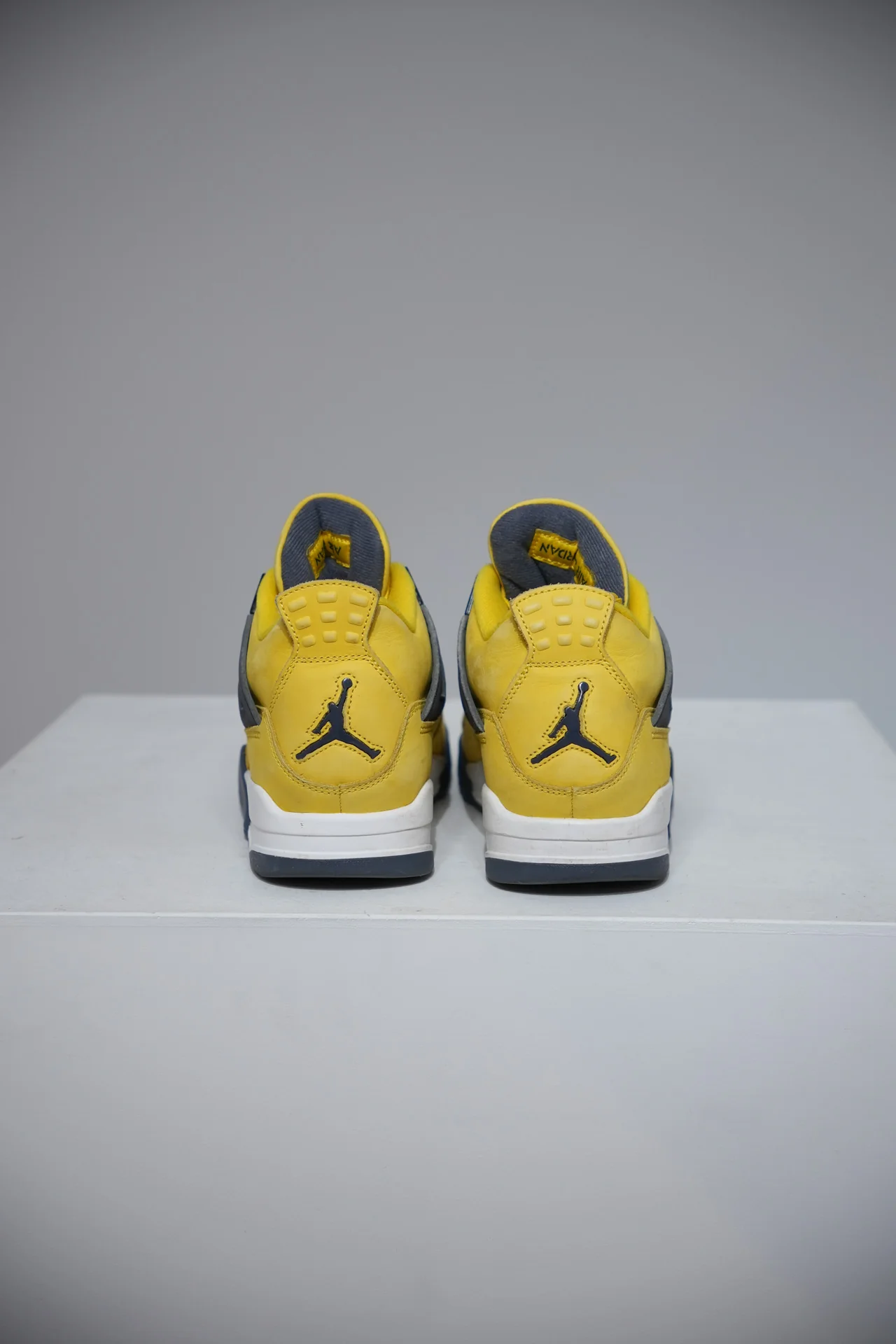 Jordan 4 Lightning (Taille 42) - Image 4