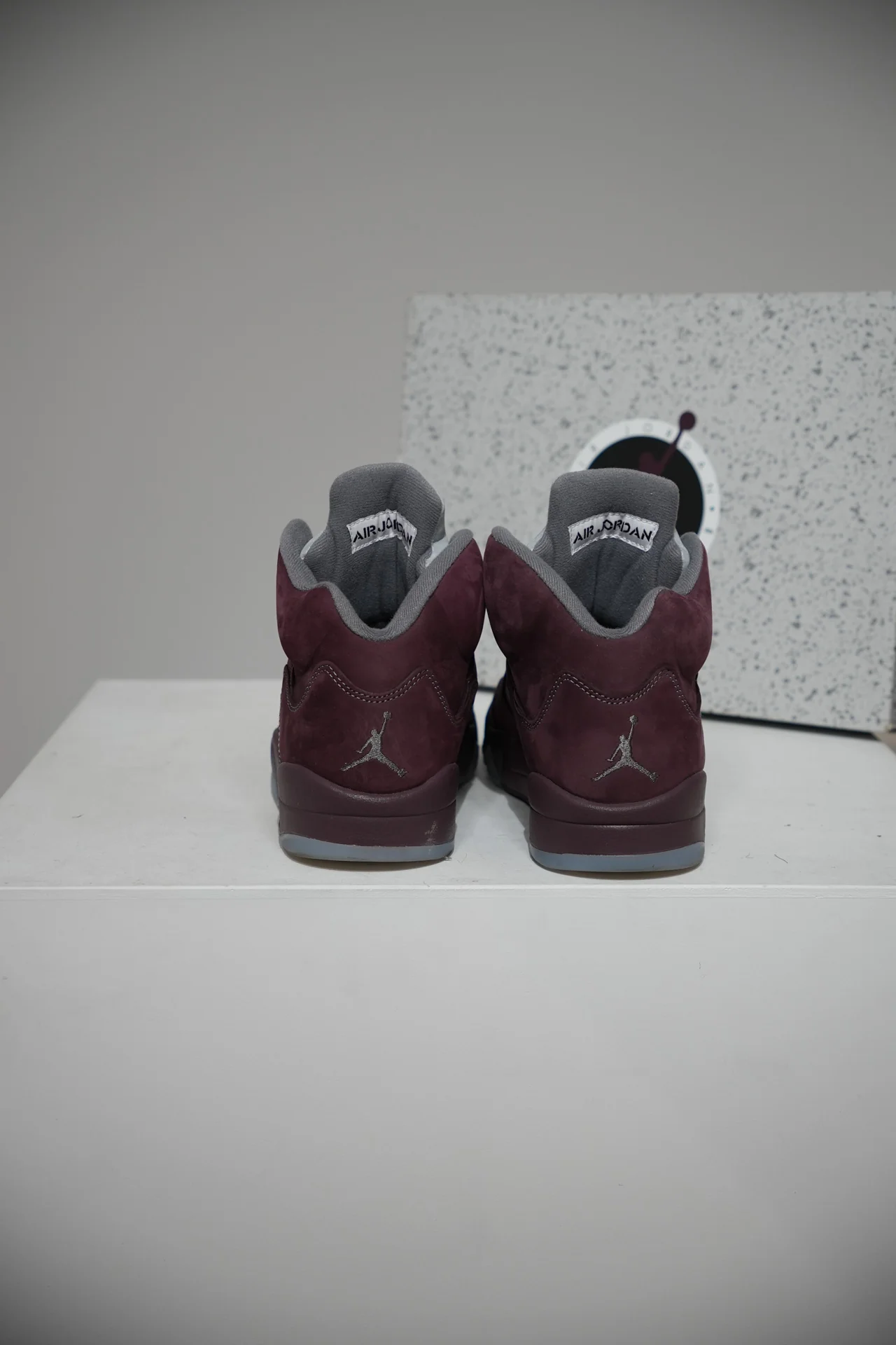 Jordan 5 Bordeaux (Taille 42,5) - Image 4