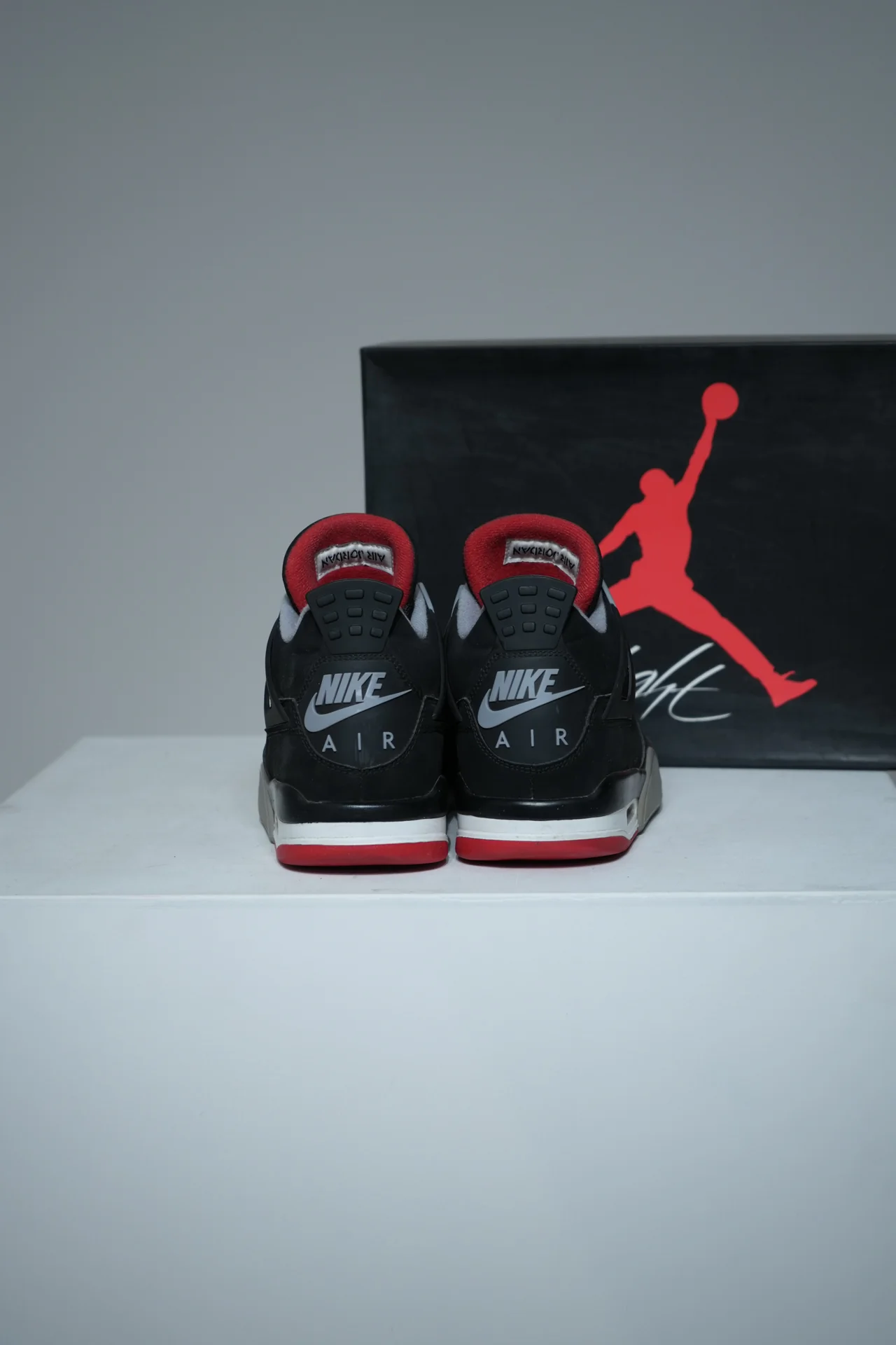Jordan 4 Bred 2019 (Taille 42) - Image 3