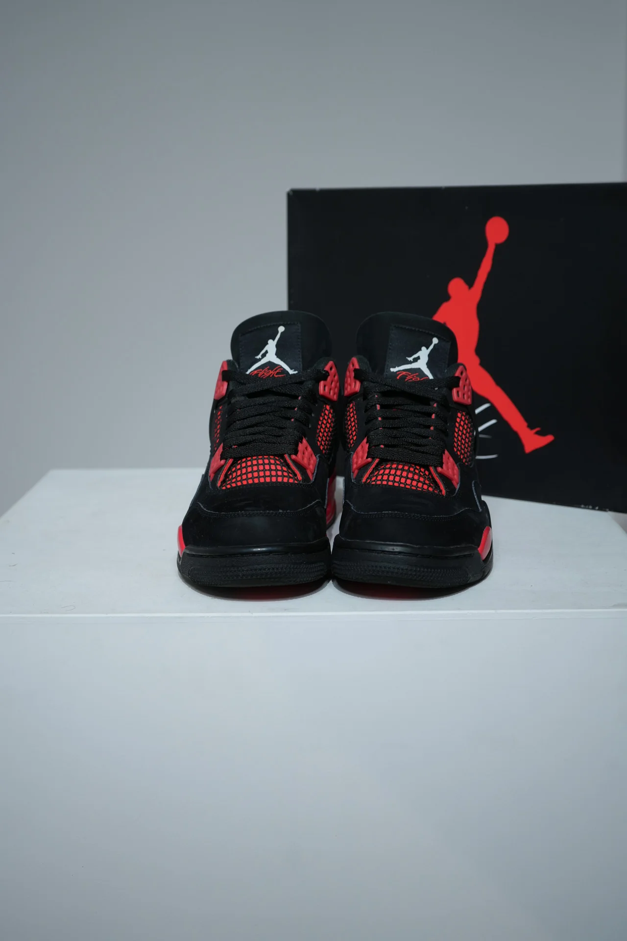 Jordan 4 Red Thunder (Taille 44) - Image 4
