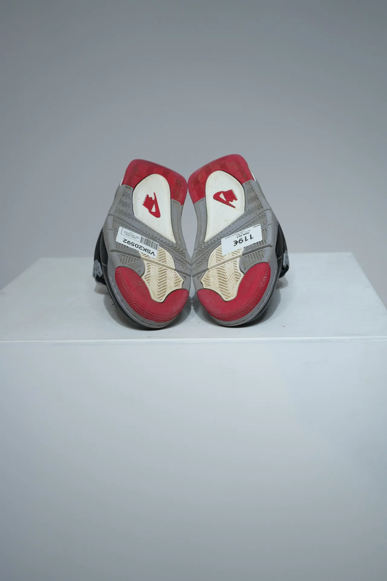 Jordan 4 Bred Reimagined (Taille 42,5) - Image 4