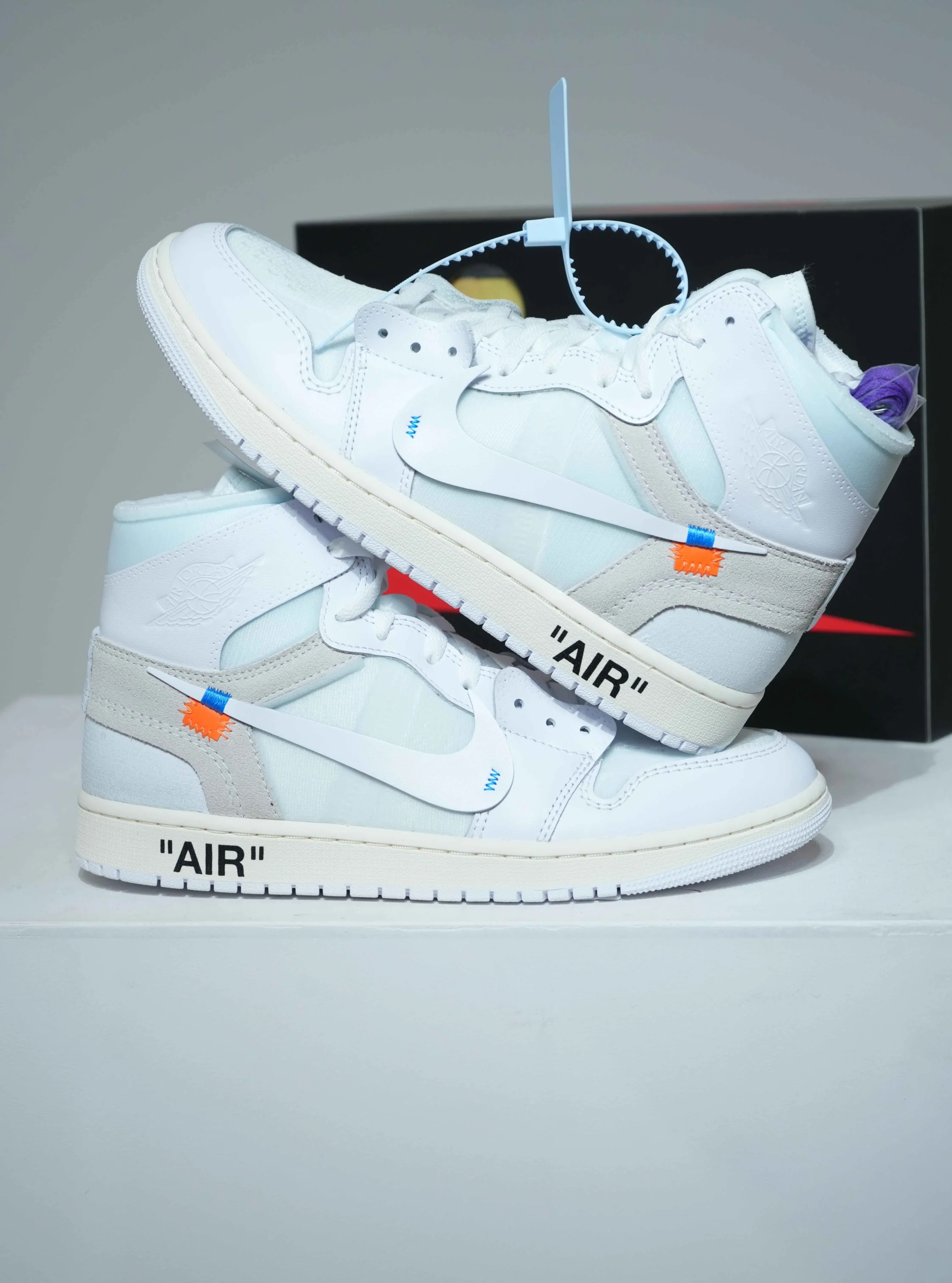 Jordan 1 High Off White Alaska (Taille 42,5) - Image 5