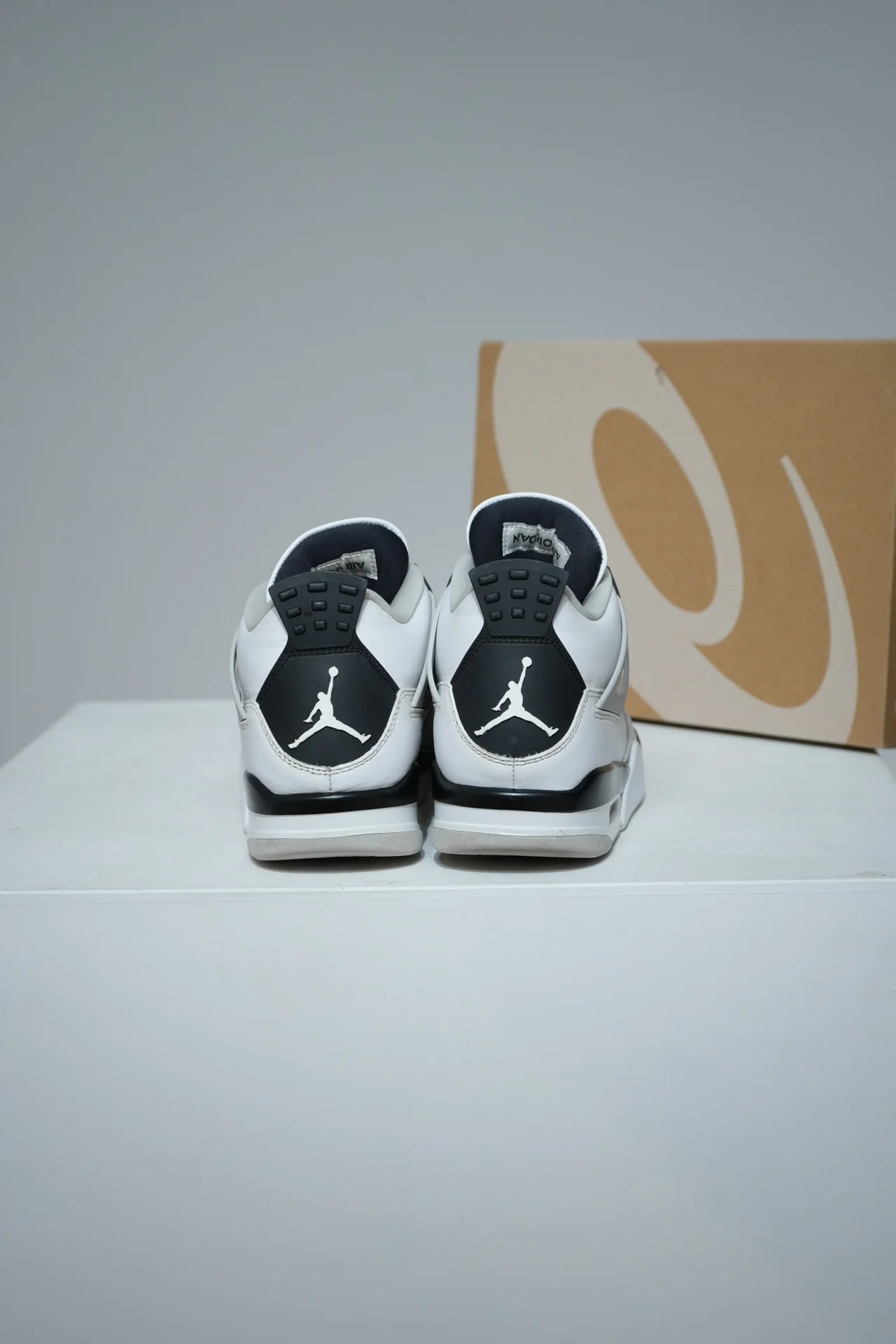 Jordan 4 Military Black GS (Taille 38,5) - Image 3
