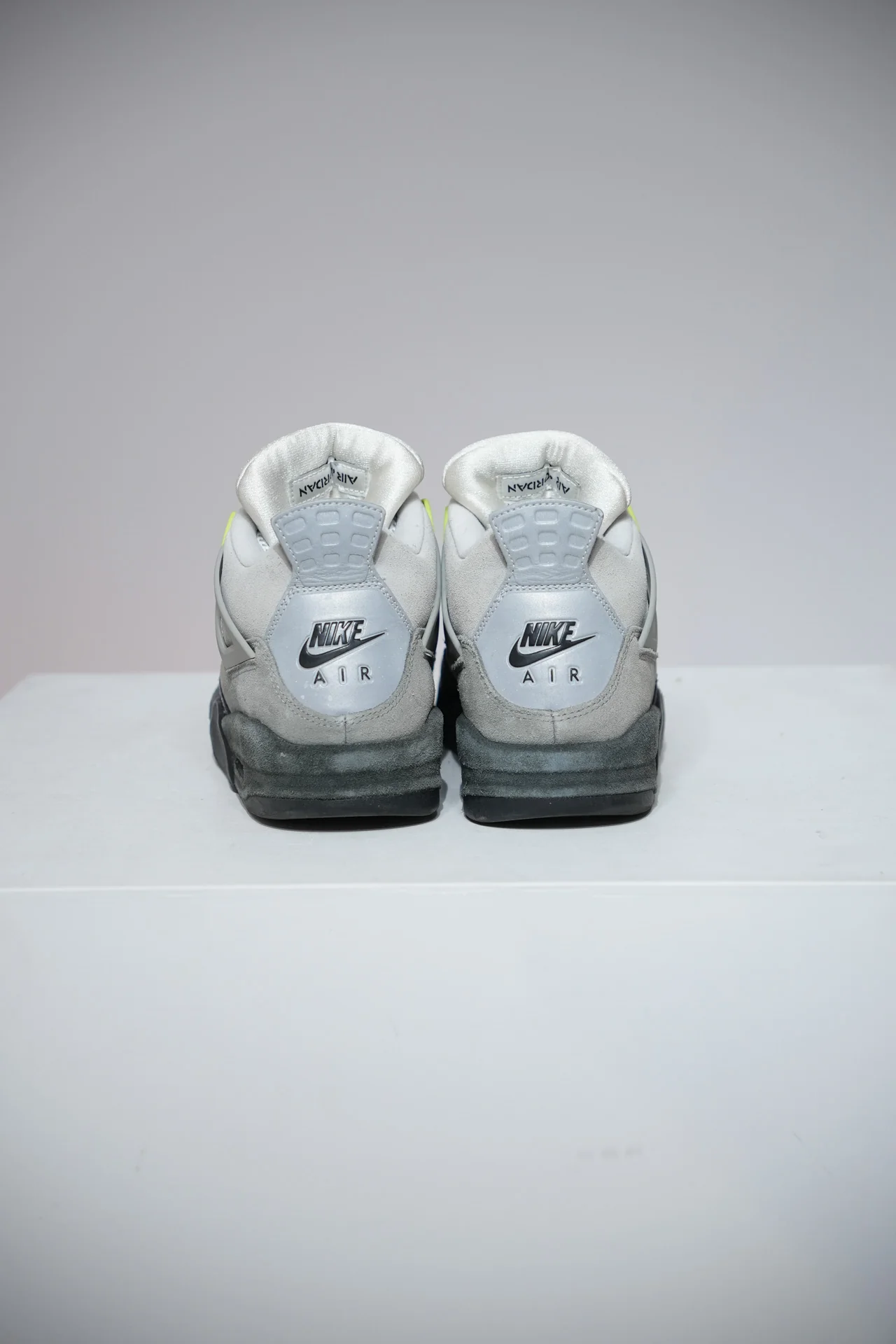 Jordan 4 Neon Green (Taille 43) - Image 3