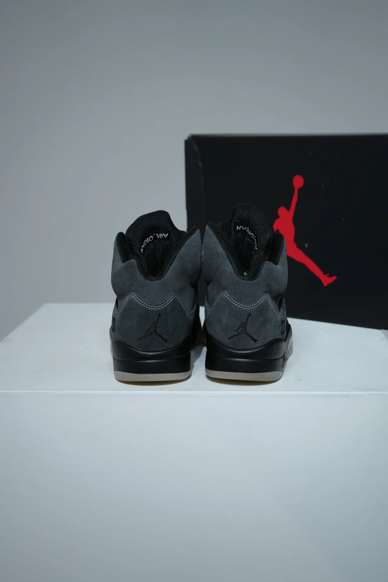 Jordan 5 Anthracite (Taille 42,5) - Image 3