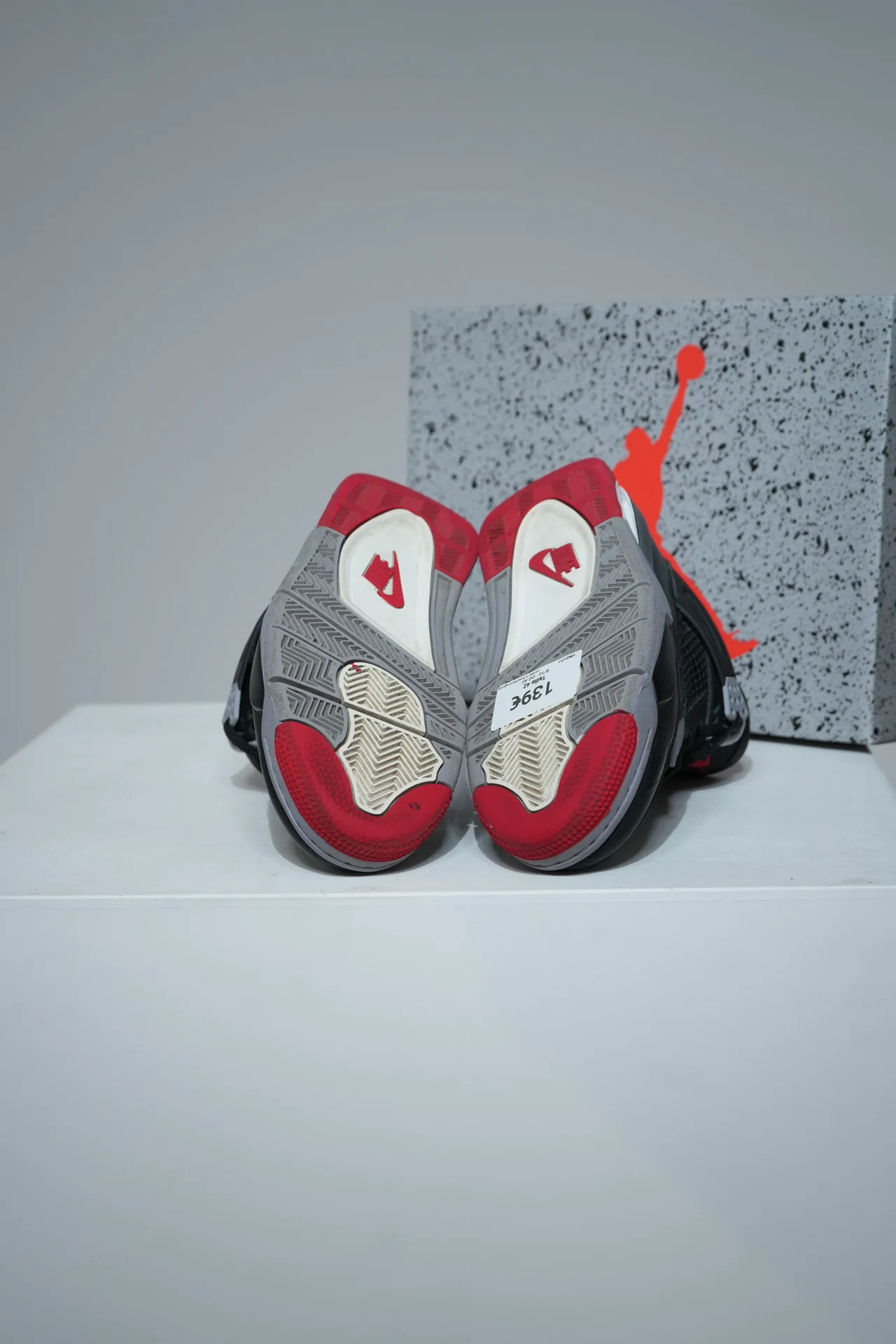Jordan 4 Bred Reimagined (Taille 42) - Image 5