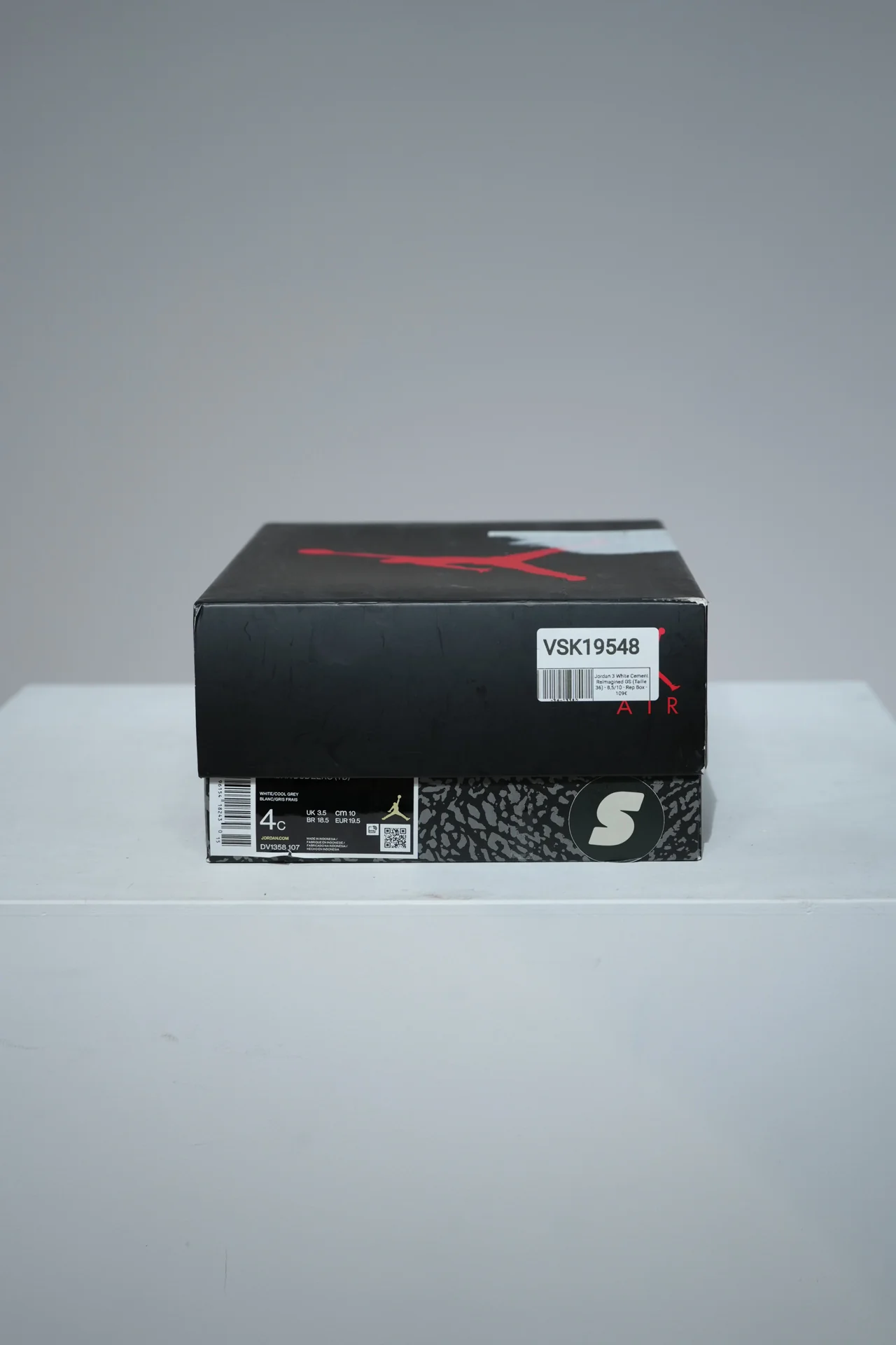 Jordan 3 White Cement Reimagined GS (Taille 36) - Image 3