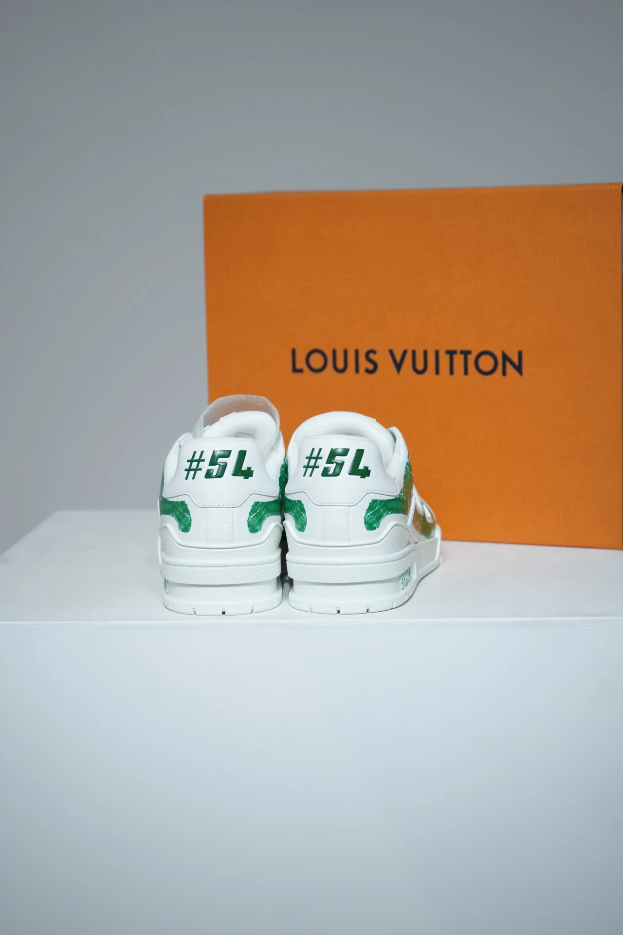 Louis Vuitton trainer Colored In Green (Taille 44,5 (8,5 IT)) - Image 3