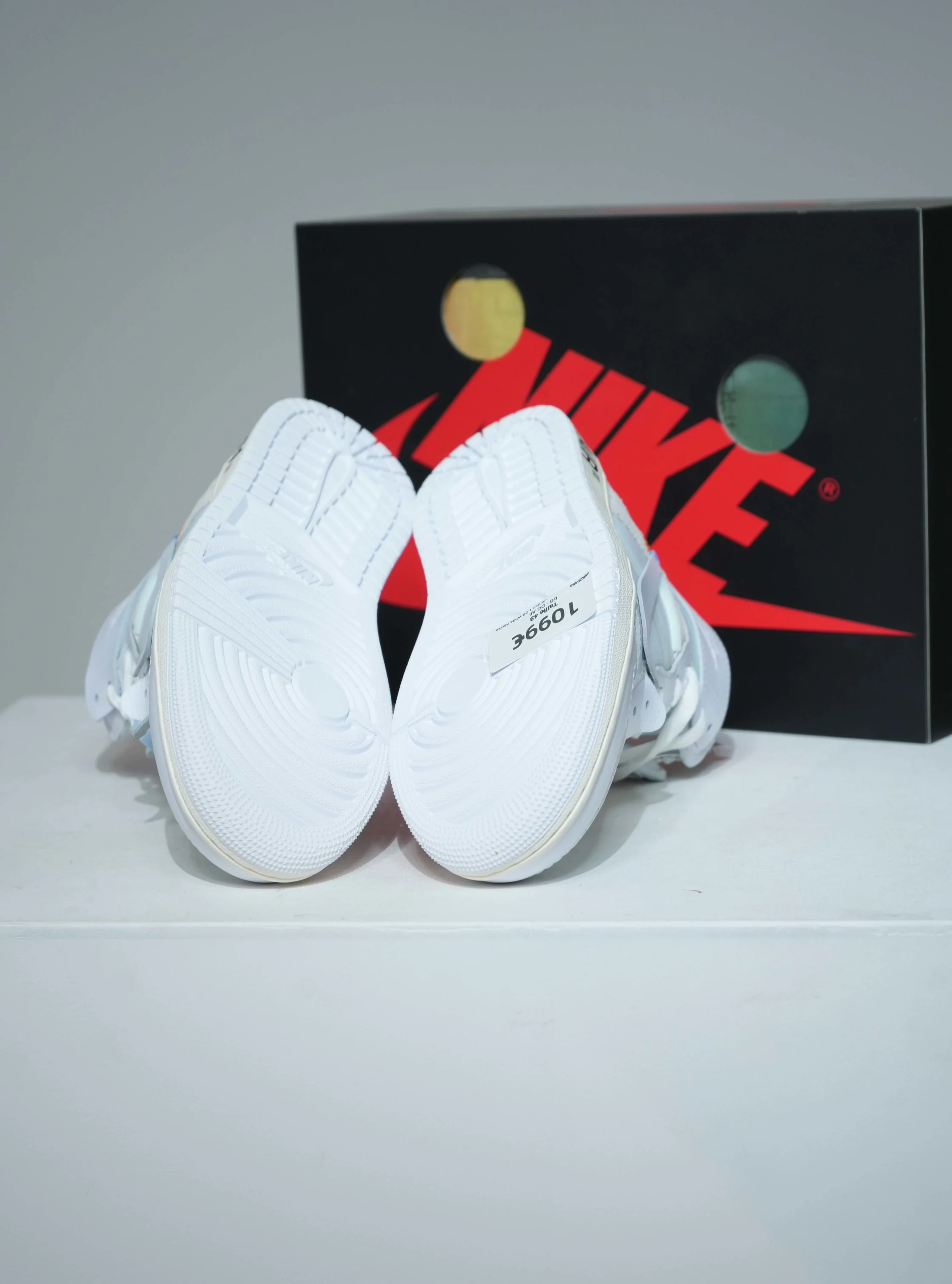 Jordan 1 High Off White Alaska (Taille 44) - Image 3