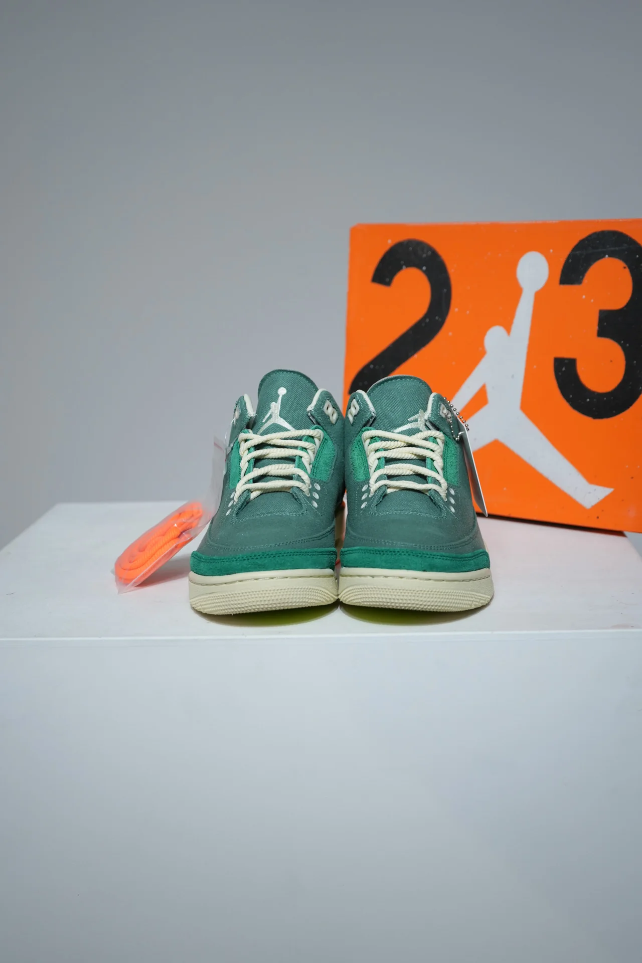 Jordan 3 Nina Channel (Taille 40) - Image 3