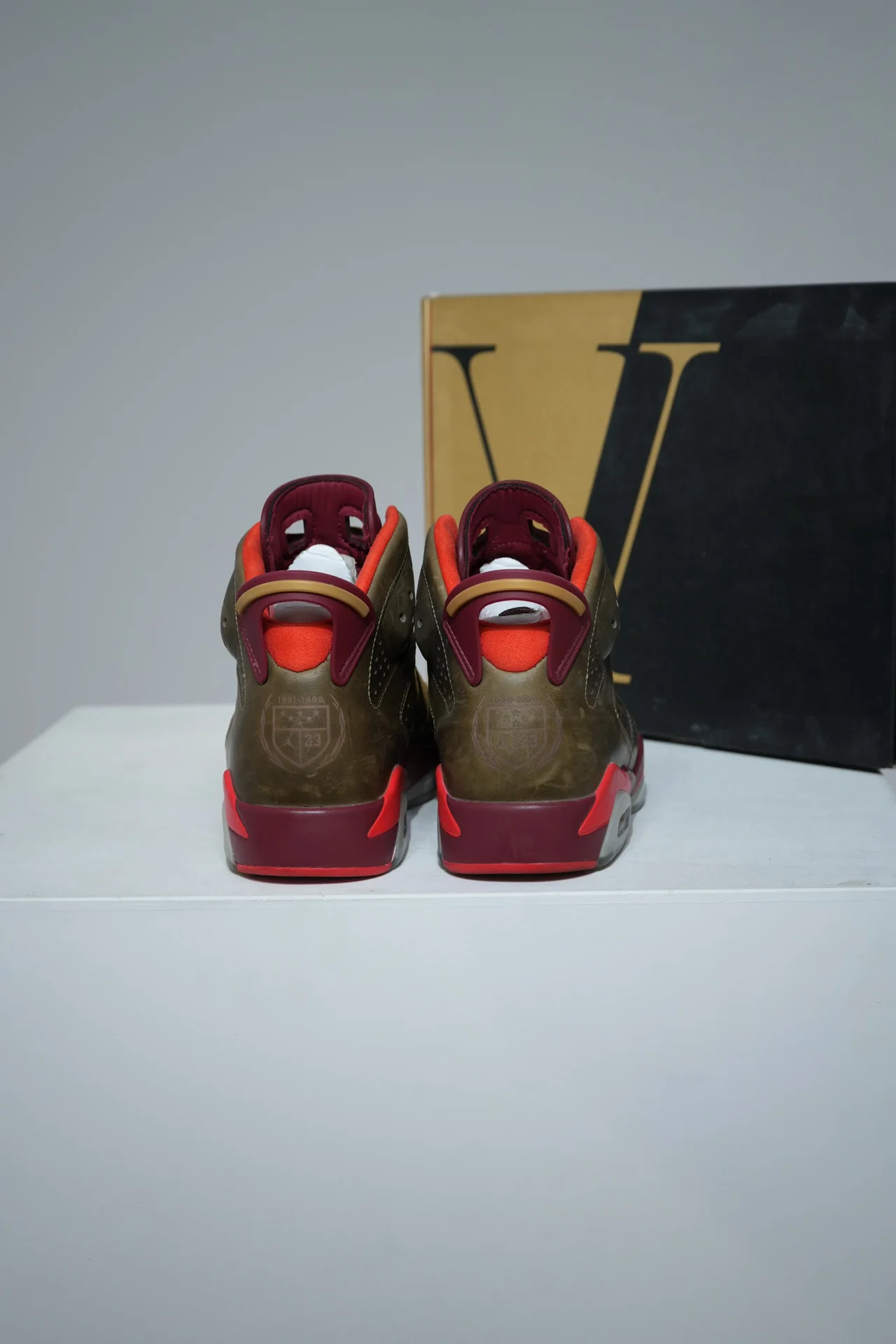 Jordan 6 Cigare (Taille 40,5) - Image 3