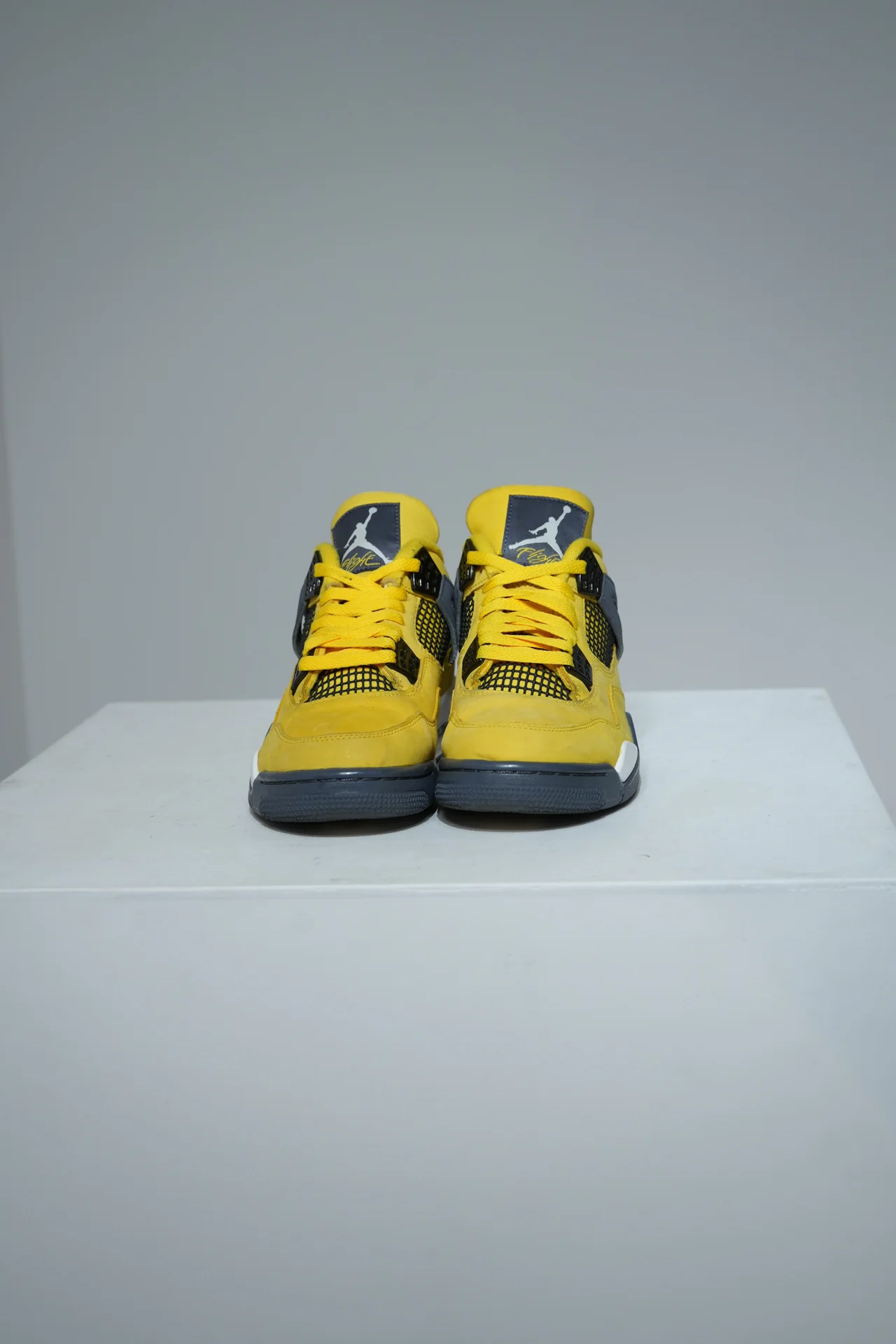 Jordan 4 Lightning (Taille 41) - Image 3