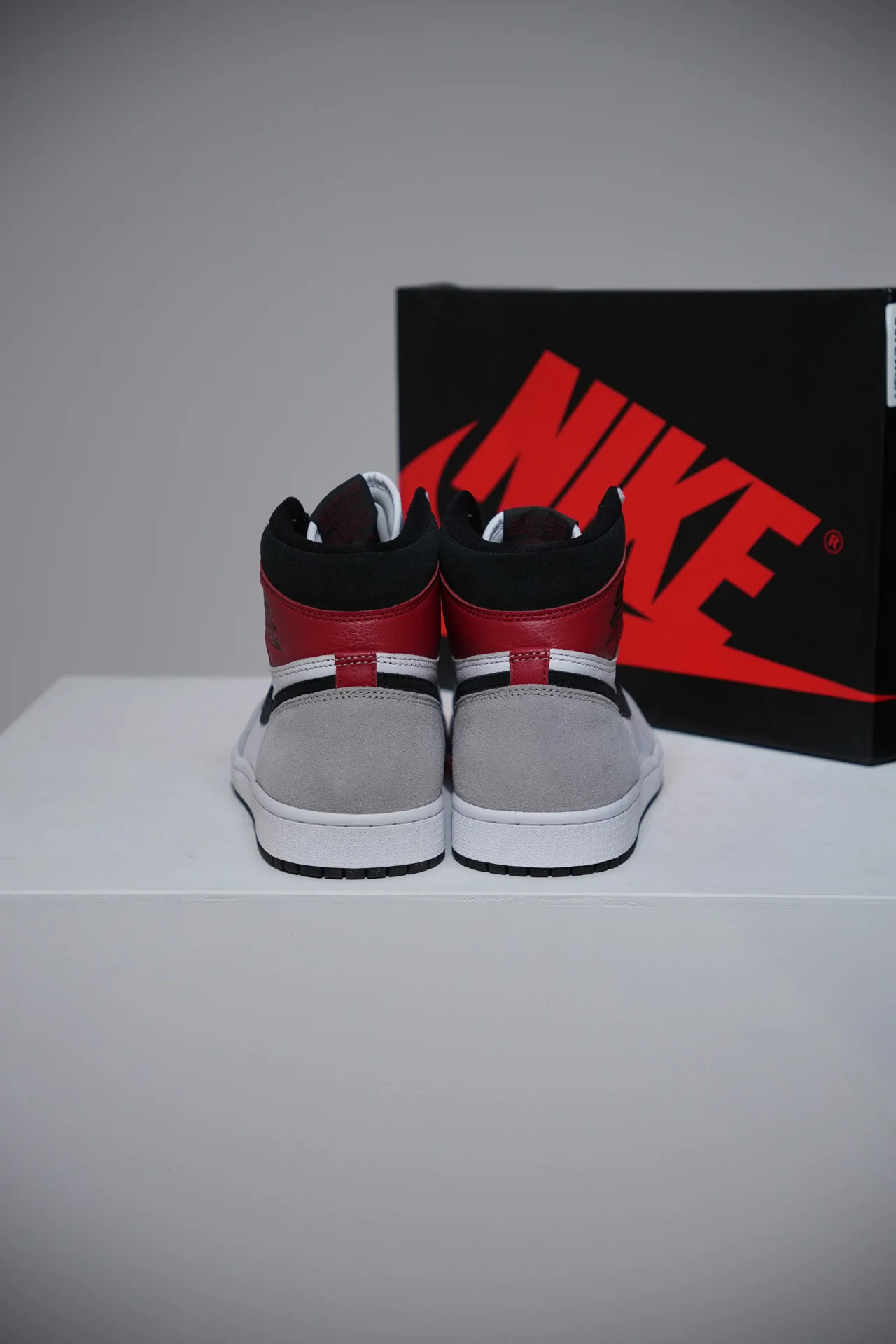 Jordan 1 High Smoke Grey (Taille 45) - Image 3