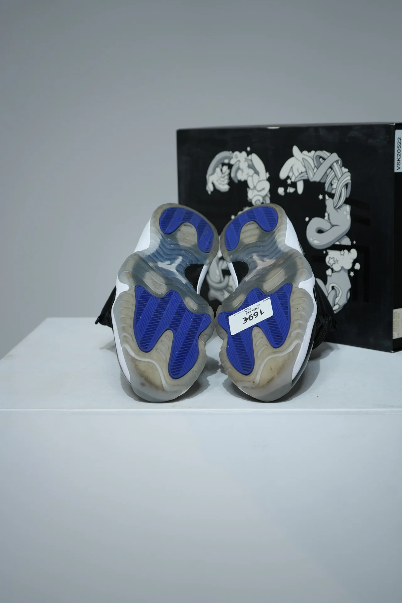 Jordan 11 SpaceJam (Taille 44,5) - Image 3