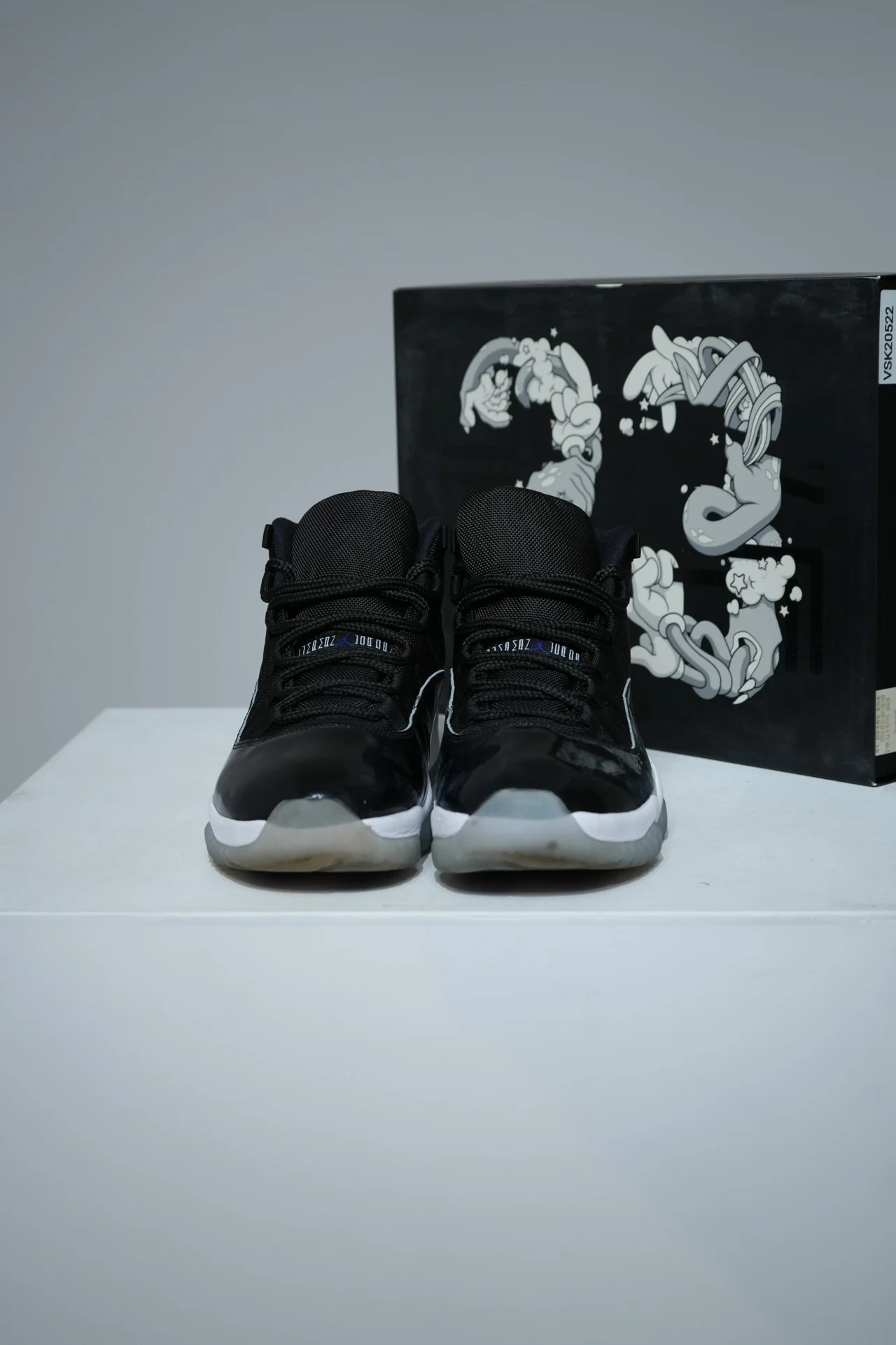 Jordan 11 SpaceJam (Taille 44,5) - Image 4