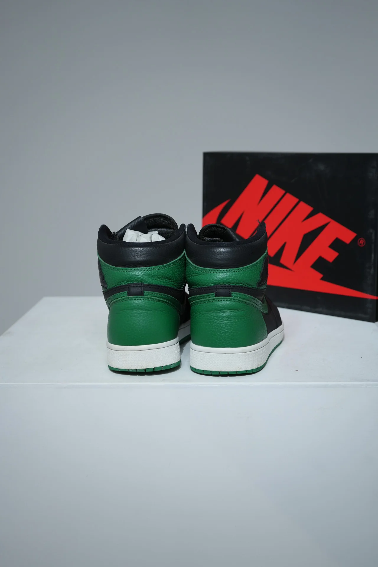 Jordan 1 High Pine green (Taille 42,5) - Image 3