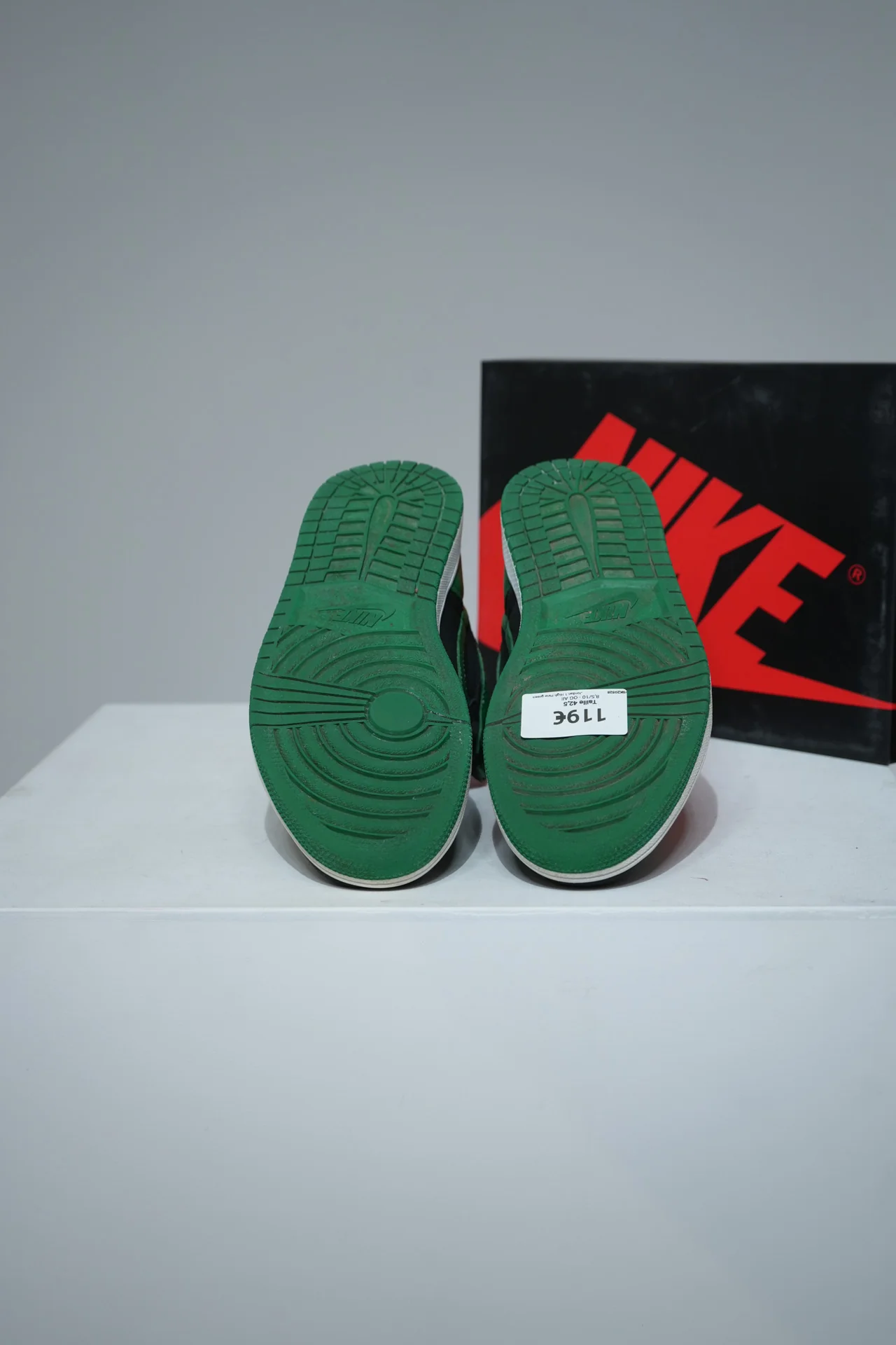 Jordan 1 High Pine green (Taille 42,5) - Image 5