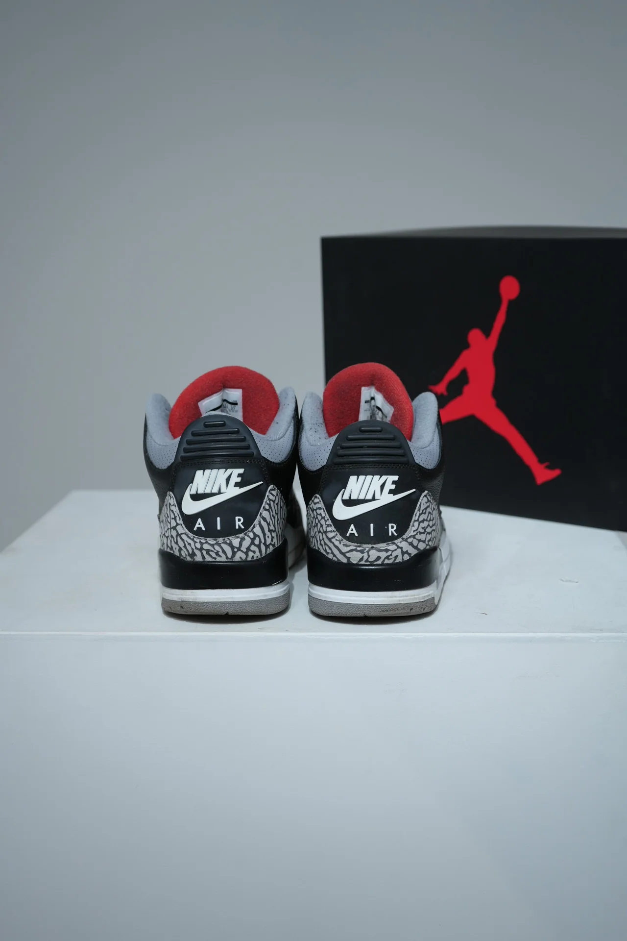Jordan 3 Black Cement 2018 (Taille 42,5) - Image 8
