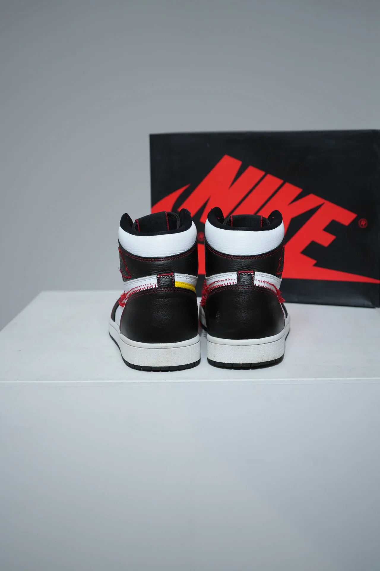 Jordan 1 high Defiant Couture (Taille 44,5) - Image 5
