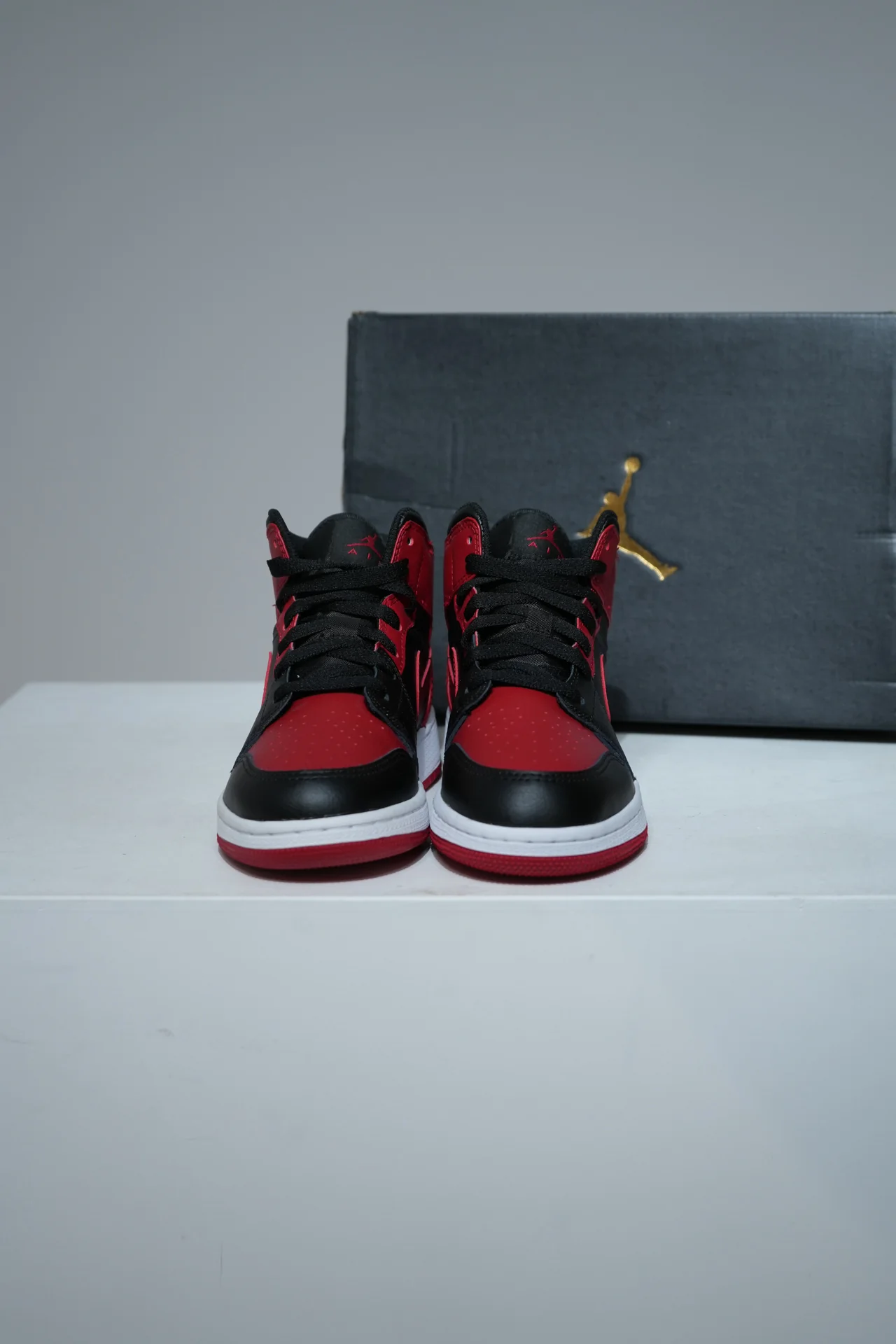 Jordan 1 Mid Banned GS (Taille 38,5) - Image 3