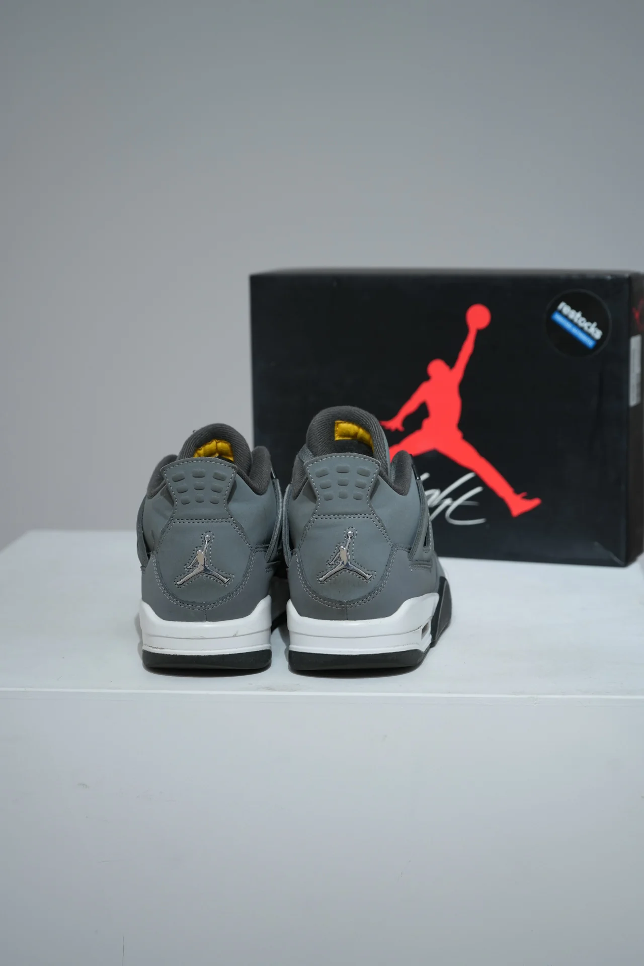 Jordan 4 Cool grey GS (Taille 37,5) - Image 3