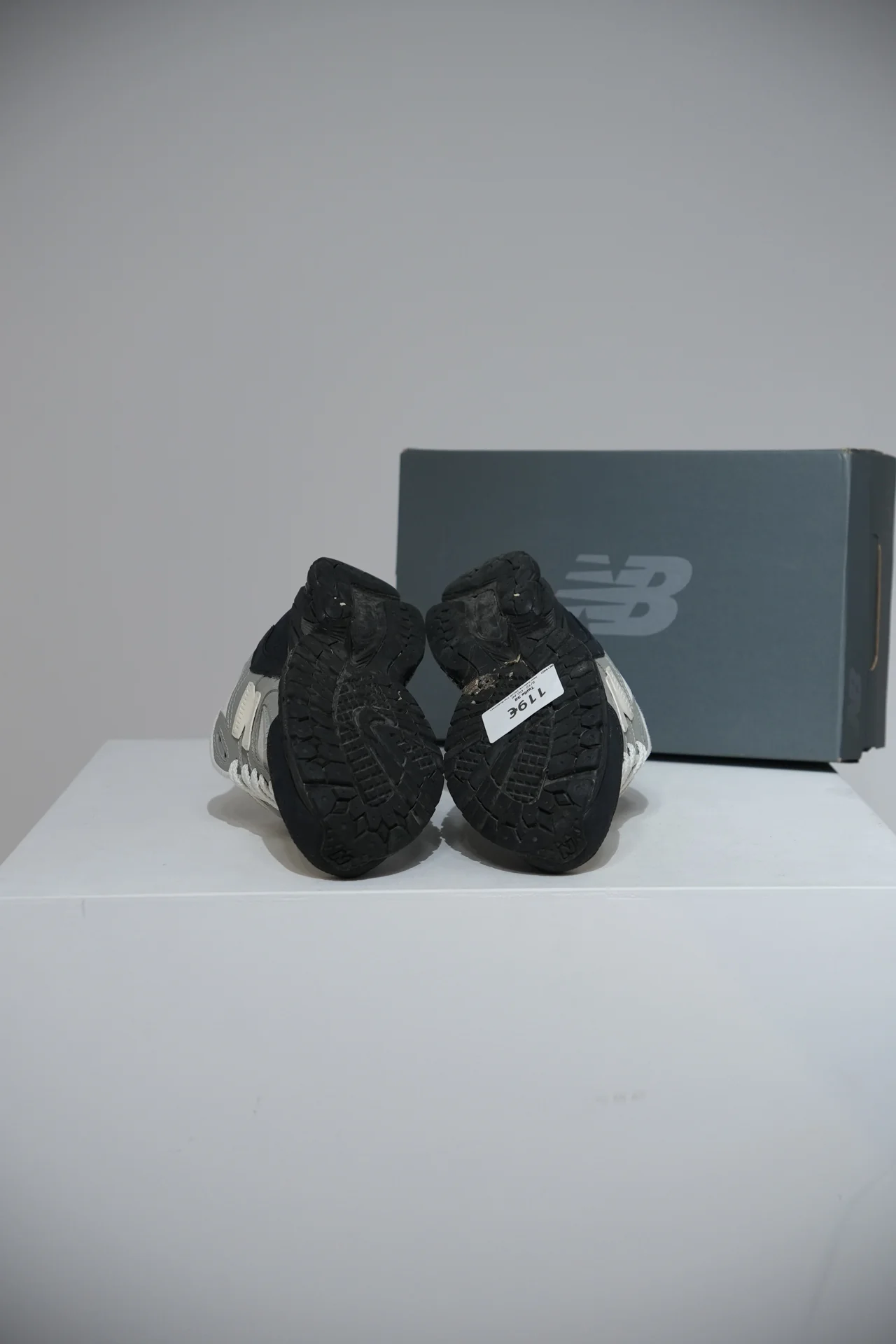 New Balance 2002R The Basement (Taille 38) - Image 3