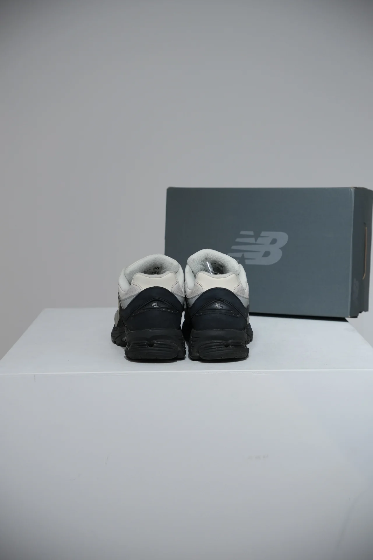 New Balance 2002R The Basement (Taille 38) - Image 4