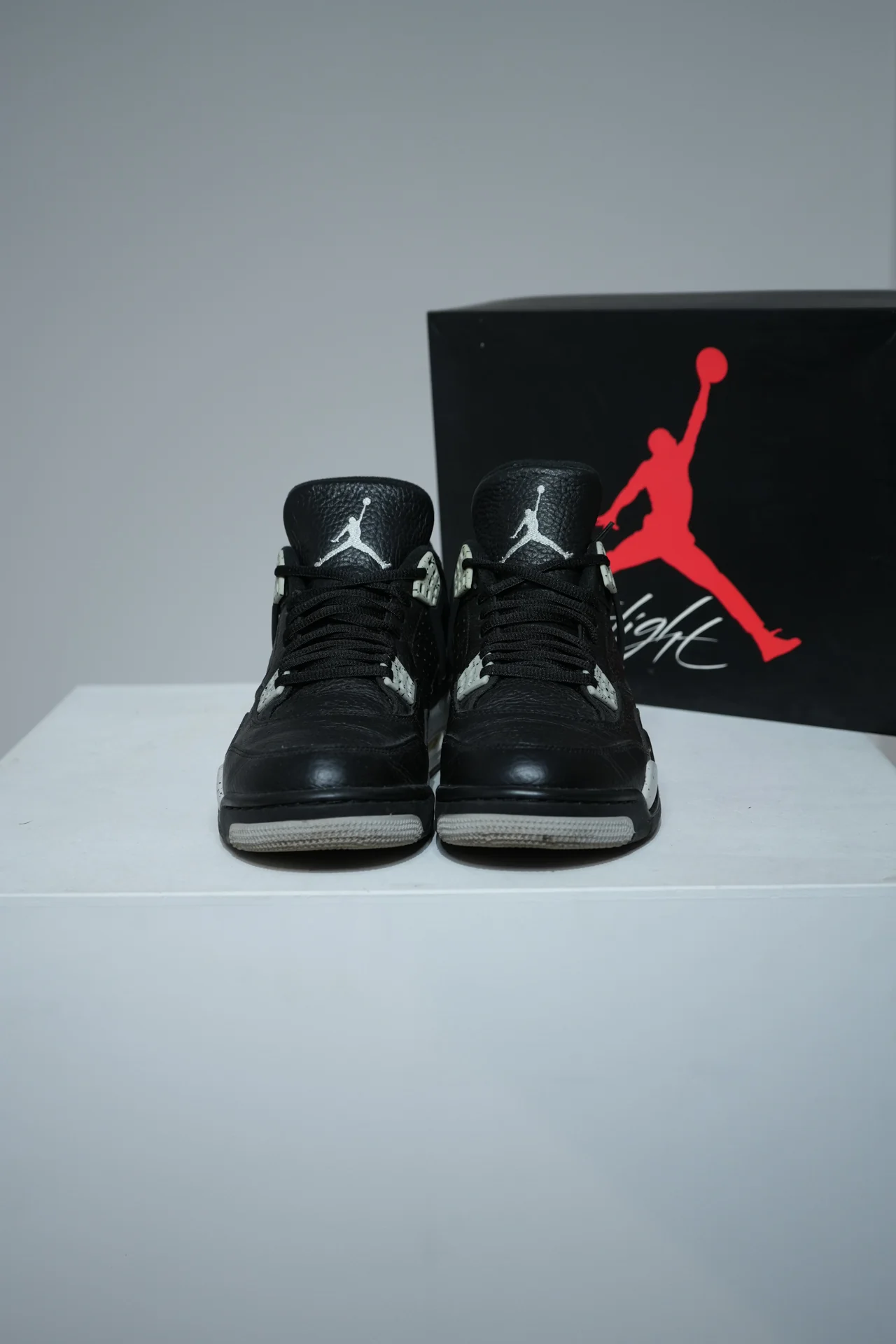 Jordan 4 Oreo (Taille 42,5) - Image 3