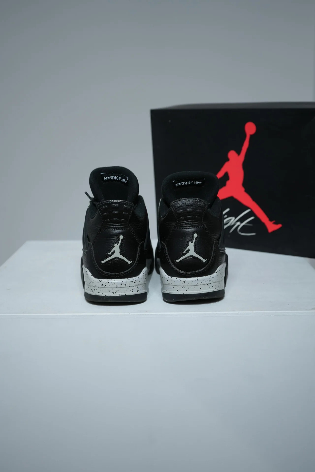 Jordan 4 Oreo (Taille 42,5) - Image 5